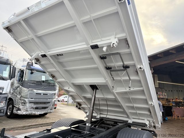 Three-way tipper van MERCEDES-BENZ Atego 818K/3-SeitenkipperMeiller/2AHK/Klima/7TKM