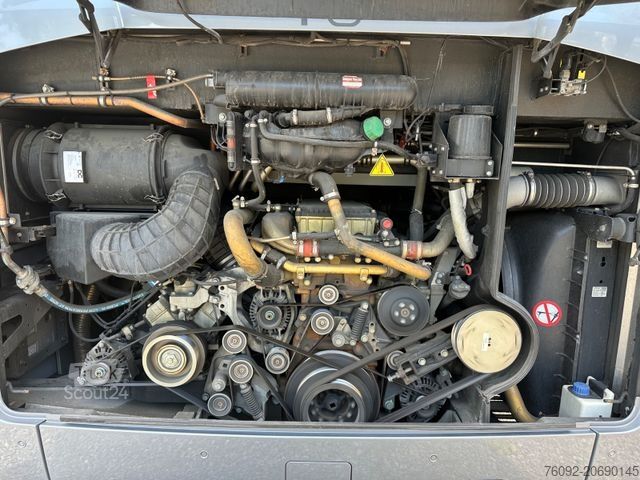 Diaľkový autobus MERCEDES-BENZ Tourismo E 15 RHD (wenig Km*TOP*DE)