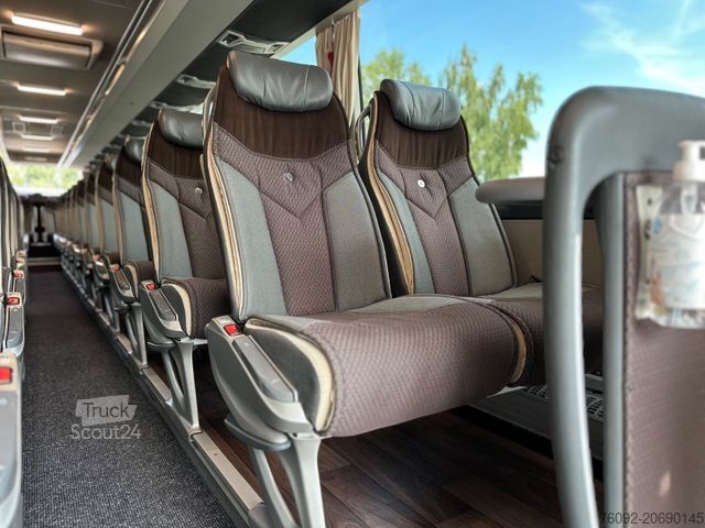 Diaľkový autobus MERCEDES-BENZ Tourismo E 15 RHD (wenig Km*TOP*DE)