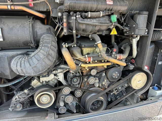 Diaľkový autobus MERCEDES-BENZ Tourismo E 15 RHD (wenig Km*TOP*DE)