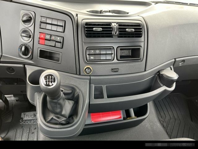 Transporter Fahrgestell MERCEDES-BENZ Atego 818 K 4x2 3-S.-Kipper+Klima+2xAHK+2100 km!