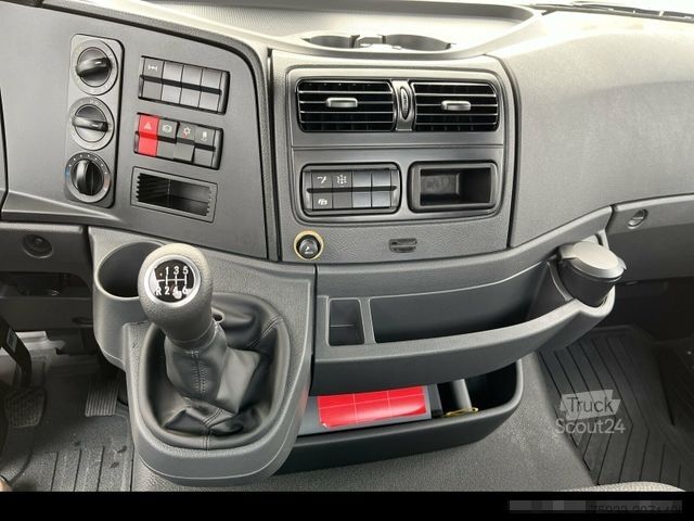 Transporter Fahrgestell MERCEDES-BENZ Atego 818 K 4x2 3-S.-Kipper+Klima+2xAHK+2600 km!