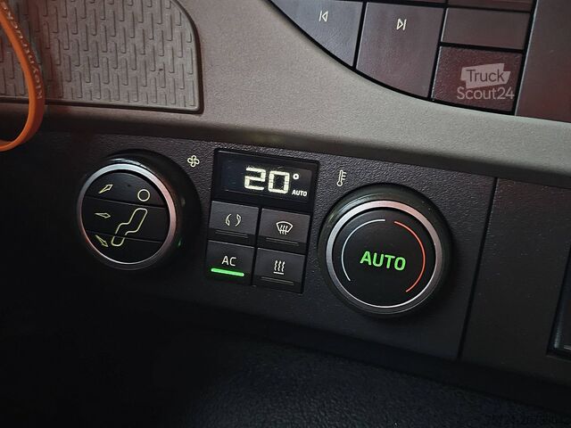 Standard-SZM VOLVO FM 450 GLOBETROTTER ADR