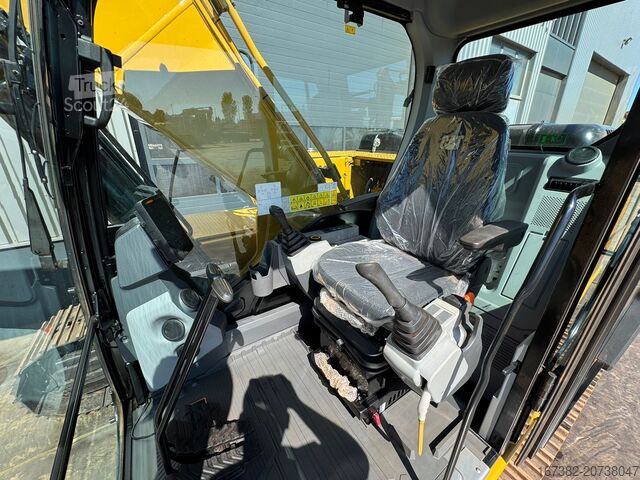 Paletli ekskavatör Caterpillar 323D3