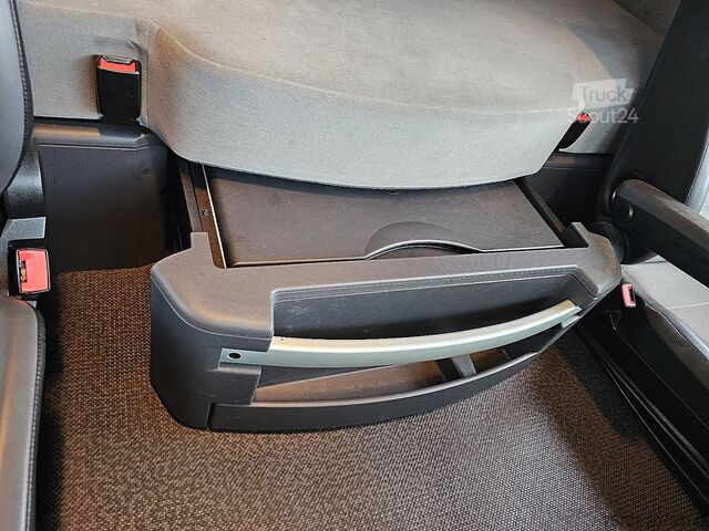 Standaard trekker RENAULT T 440