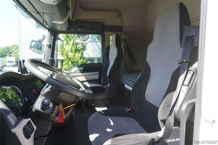 TRAKTORS MAN TGX 18.420 tractor unit / 190 tho. km