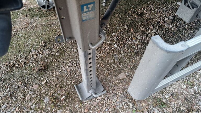 Damperli yarı römork Wielton NW-3 / weight 6.2 t / capacity 38m3 / El