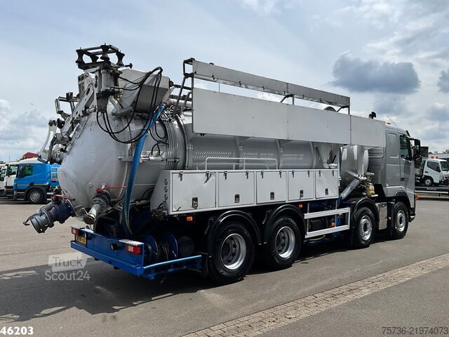 Veicolo di aspirazione Volvo FH 390 8x4 kolkenzuiger