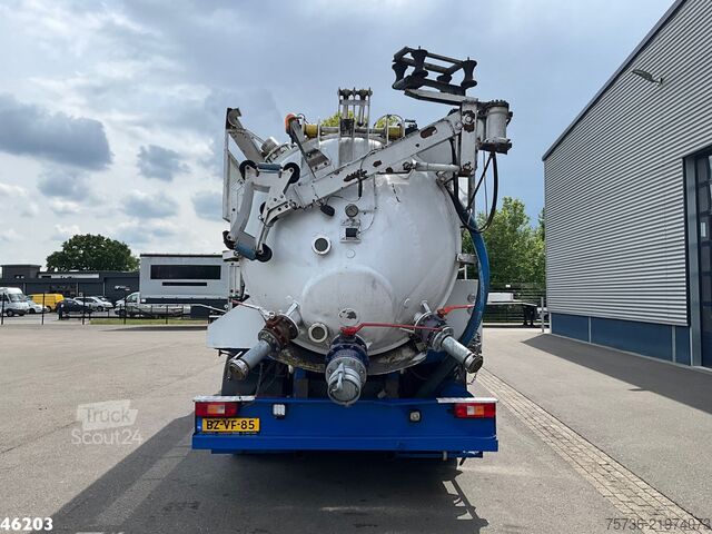 Veicolo di aspirazione Volvo FH 390 8x4 kolkenzuiger