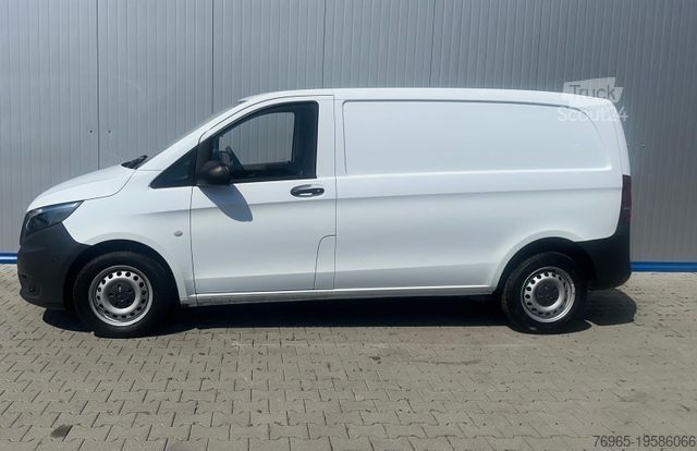 Panelová dodávka MERCEDES-BENZ Vito 109 KOMPAKT 6-G KAMERA NAVI PDC 3-SITZE AHK