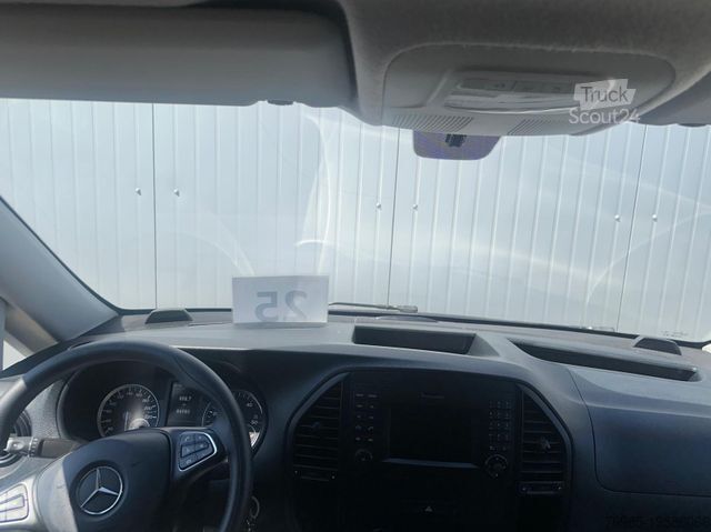 Panelová dodávka MERCEDES-BENZ Vito 109 KOMPAKT 6-G KAMERA NAVI PDC 3-SITZE AHK