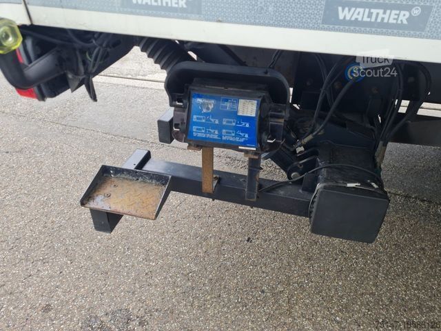 Vrachtwagen met bakwagen MAN TGX 18.420 4x2 LL Koffer LBW MBB Intarder Navi