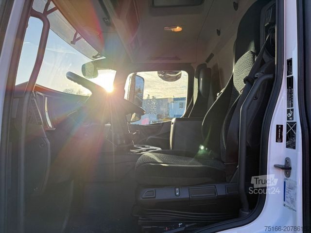 Camion de boissons MERCEDES-BENZ ANTOS 2532 L Getränkekoffer 7,40 m LBW 3 T*LENK