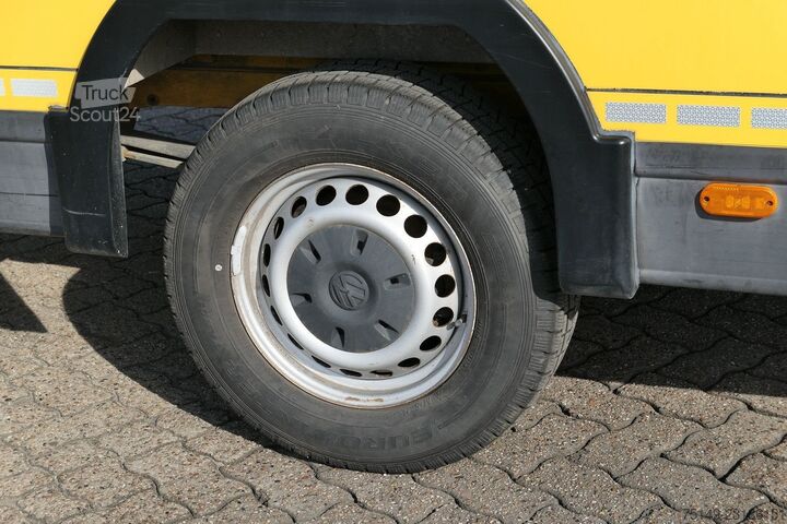 Furgão fechado VW Crafter 4x2, Isoliert, seitliche Tür, Trennwand
