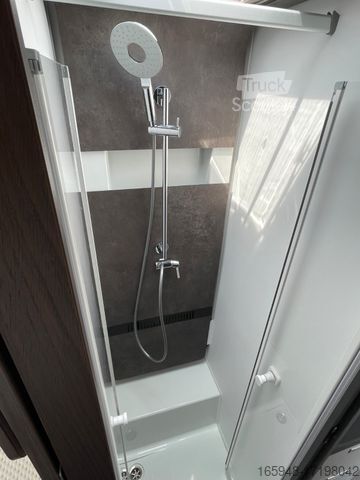 Halvintegrert bobil ADRIA Matrix 670 SL Supreme *LUFTFEDER *