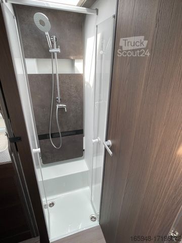 Halvintegrert bobil ADRIA Matrix 670 SL Supreme *LUFTFEDER *