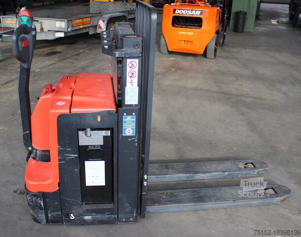 Padėklų krautuvas Noblelift PT 20 D Hochhubwagen
