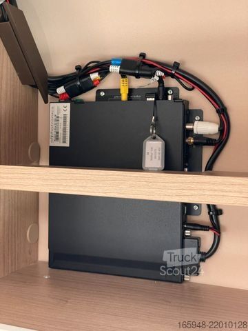 Polintegriran avtodom MALIBU T 430 LE *Automatik**SAT|Solar|Markise|Lithium*