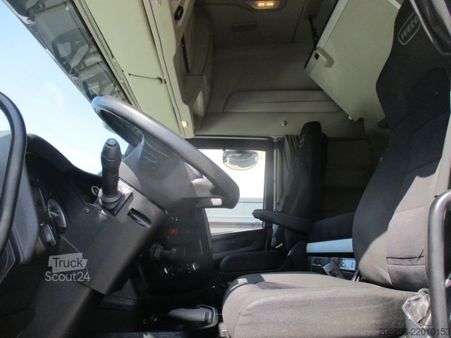 Ciągnik siodłowy typu volume IVECO AS440S53 T/FP LT | INTARDER | NIGHT AIRCO | LOWD