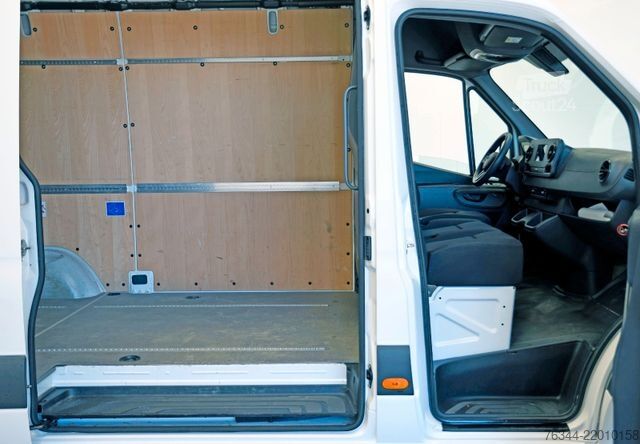 Hög tak skåpbil MERCEDES-BENZ Sprinter 317 CDI MR L2H2 Automatik Klima #T186