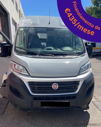 караван/кемпер Fiat Weinsberg Carabus 600 K | 4 Posti Letto | Completamente Attrezzato