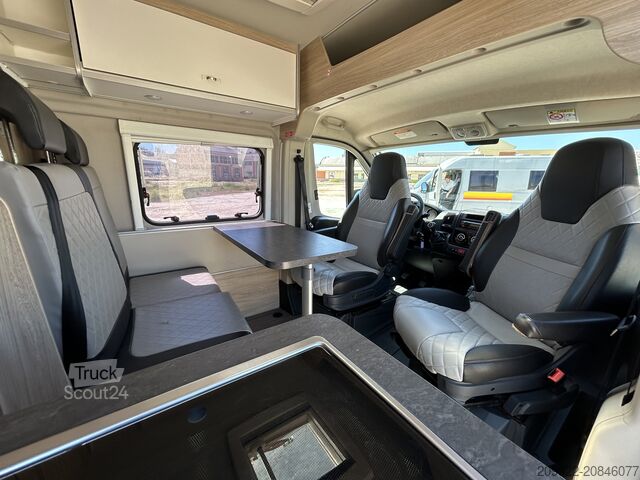 караван/кемпер Fiat Weinsberg Carabus 600 K | 4 Posti Letto | Completamente Attrezzato