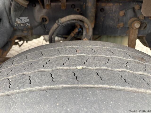 Walizka Volvo FL 12.240 + BLAD VERING + LOADLIFT 2.5t + LOW K...