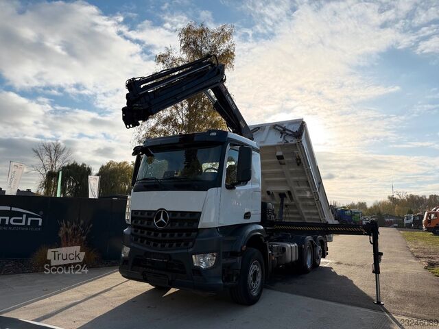 Kiepwagen MERCEDES-BENZ Arocs 2643 6x2 Kipper KRAN 17m lift/lenk