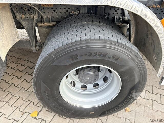 Roll-off-kippi kuorma-auto MERCEDES-BENZ Actros 2551 Abrollkipper Hyva