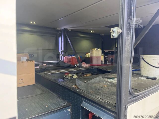 Autobus à impériale Neoplan Skyliner