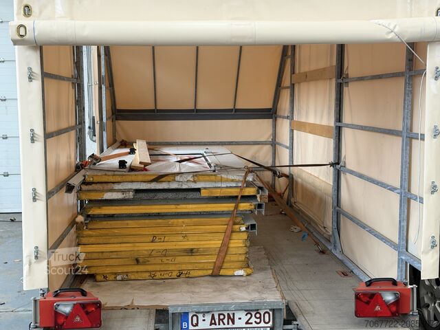 Car carrier trailer Vezeko Autotransporter