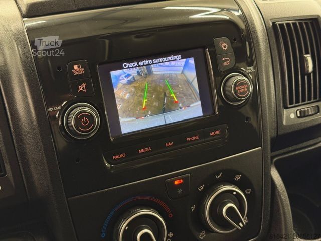 Dobozos furgon PEUGEOT Boxer Kasten Hochraum 333 L2H2 Asphalt BlueHDi 1