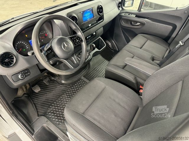 Dobozos furgon MERCEDES-BENZ Sprinter III Kasten FWD 311CDI FWD L2H2 2.1 CDI