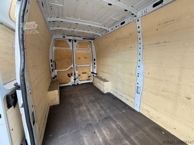 Dobozos furgon RENAULT Master L3H2 2.3 DCI 135 Gran Comfort