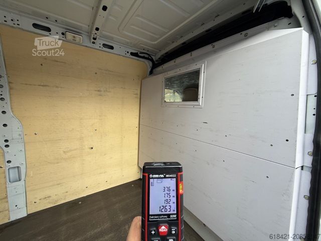 Dobozos furgon RENAULT Master L3H2 2.3 DCI 135 Gran Comfort