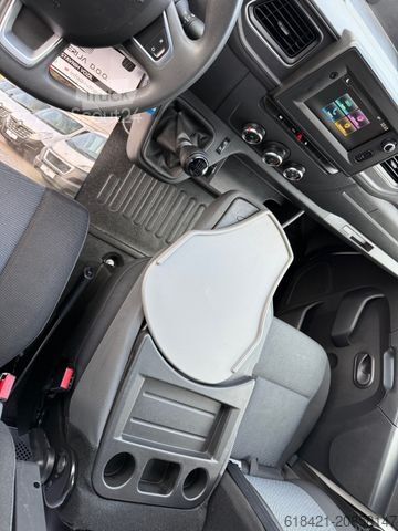 Панелен ван RENAULT Master L3H2 2.3 DCI 135 Gran Comfort