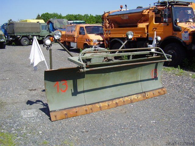 Furgone personalizzato Schneepflug Schmidt E3 elektro hydraulisch