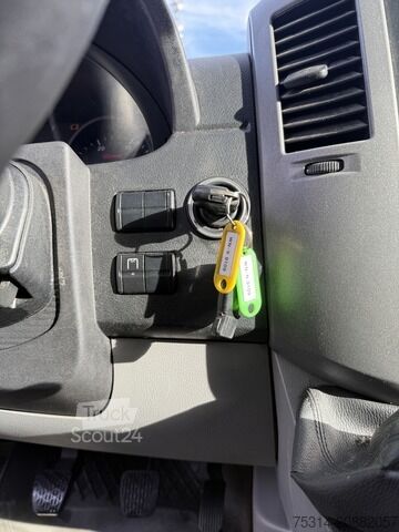 Kombiniran vozilo s ponjavo mercedes-benz Sprinter 516 Plane Spriegel