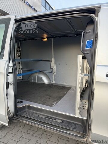 Slēgtais furgons mercedes-benz Vito 116 Automatik/ Kamer/ Klima/ PTC/ Regale
