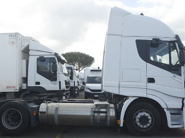 Furgone IVECO TRATTORE STRADALE