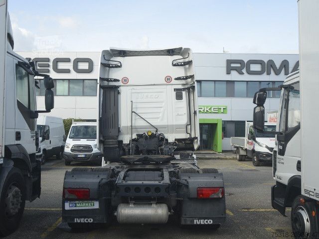 Furgone IVECO TRATTORE STRADALE