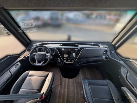 Integreret autocamper Niesmann + Bischoff Flair 880 *Jung-Gebraucht*207PS*7,49to.