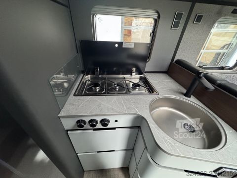 Polointegrovaný obytný vůz Hymer/Eriba B-Klasse MC T 680 Autark **MJ 2026**