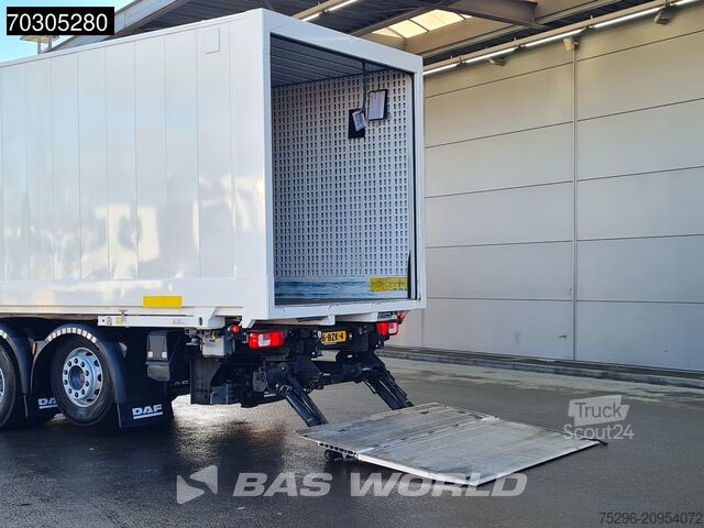  DAF XF 450 6X2 BDF including box 2000kg Ladebordwan...