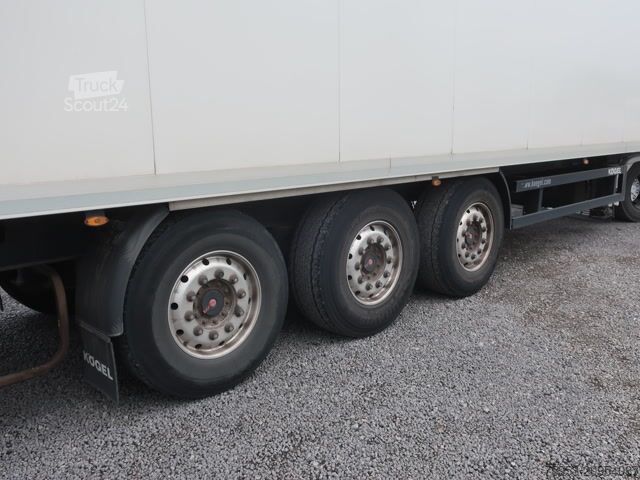 Kühlauflieger Kögel SN24 Doppelstock Carrier Vector