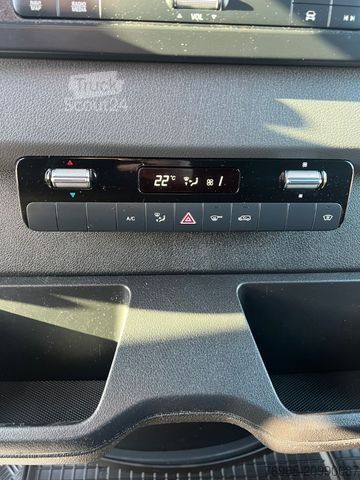 Duba panelată MERCEDES-BENZ Sprinter 314 AUTOMATIK NAVI TOTWINKEL KAMERA LED