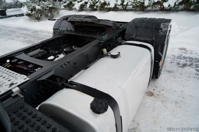 Standaard trekker RENAULT T 480 / ALUFELGI / 13 LITROWY SILNIK / 