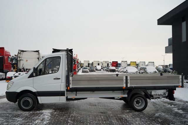 Фургон-бокс MERCEDES-BENZ SPRINTER  513 CDI / SKRZYNIOWY 4.4 m / MANUAL /