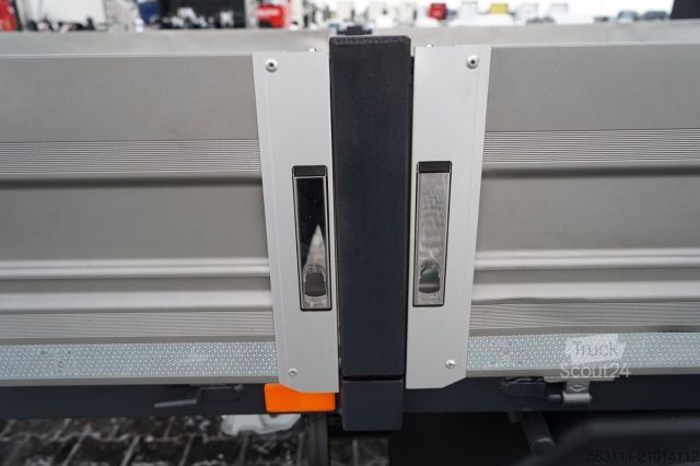 Фургон-бокс MERCEDES-BENZ SPRINTER  513 CDI / SKRZYNIOWY 4.4 m / MANUAL /