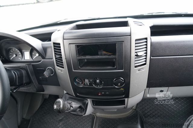 Фургон-бокс MERCEDES-BENZ SPRINTER  513 CDI / SKRZYNIOWY 4.4 m / MANUAL /